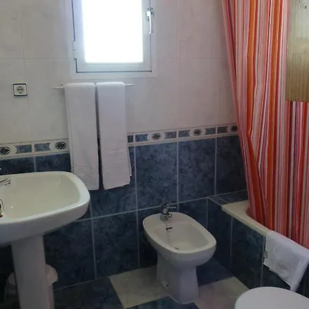 Puerto Genovés 2*
